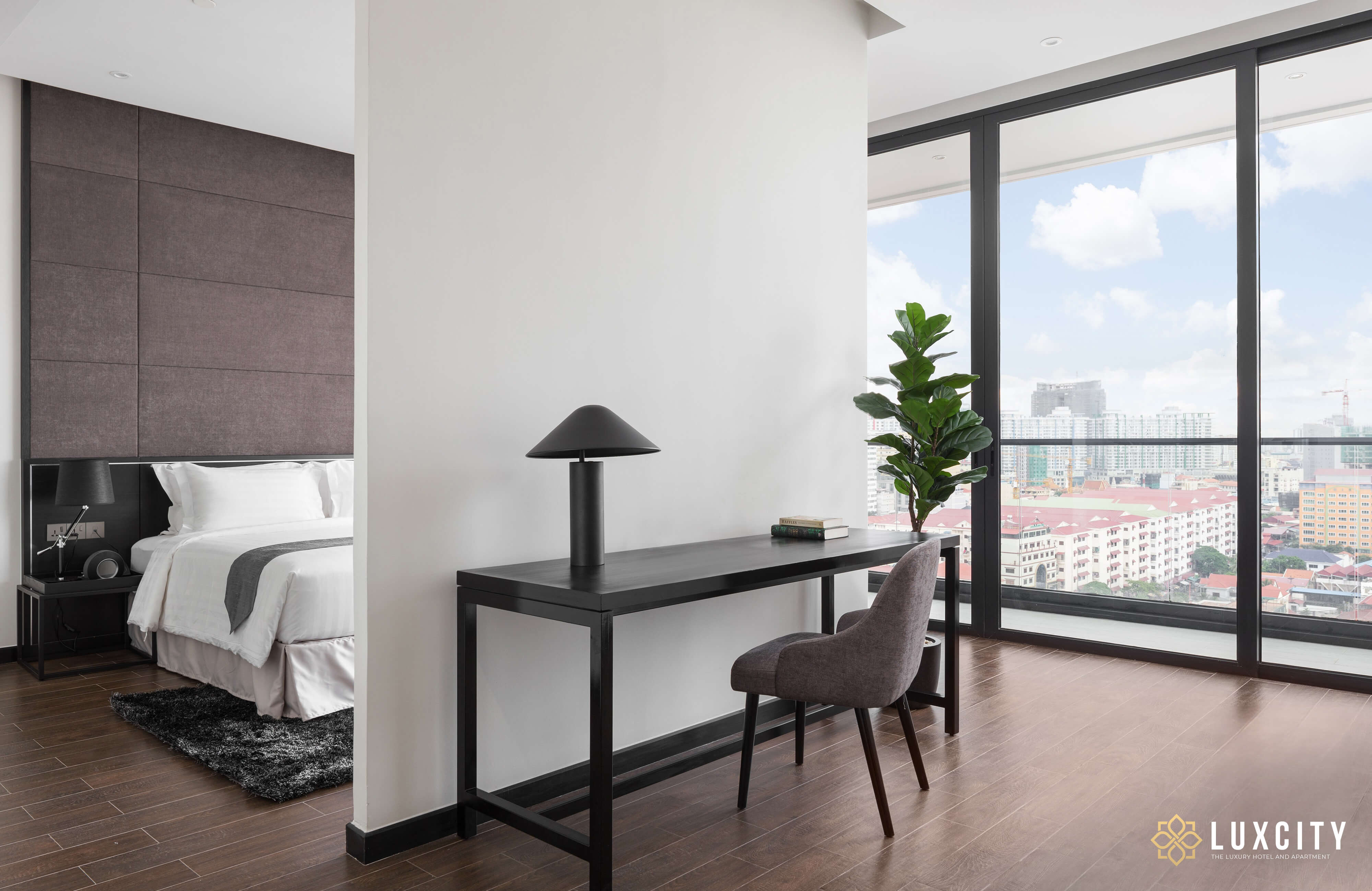 Luxcity Hotel & Apartment is one of the resorts with the best quality service in Phnom Penh.